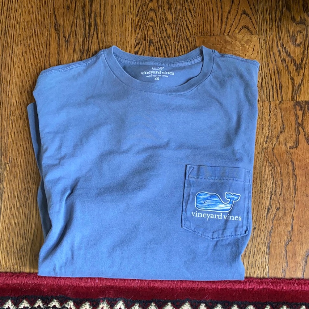 Adult XS vineyard vines long sleeve shirt